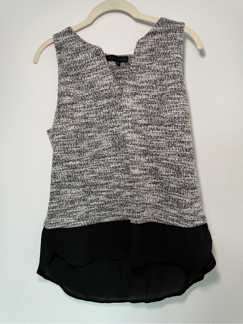 Sanctuary Gray & Black Sleeveless Textured Knit Hi-Low Cami